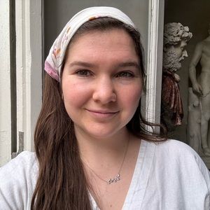 Meet your Posher, Julia